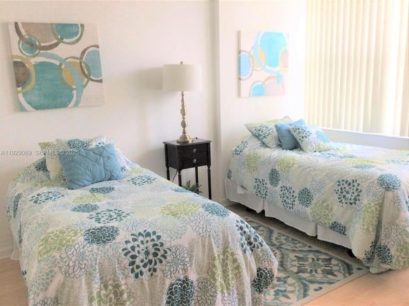 16300 Golf Club Rd 504, Weston FL 33326