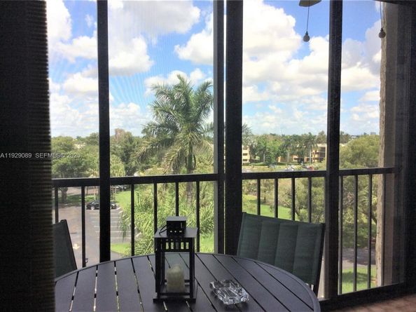 16300 Golf Club Rd 504, Weston FL 33326