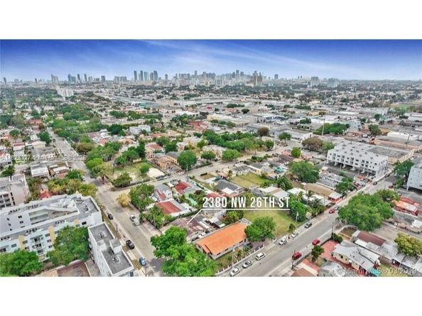 2380 NW 26th St, Miami FL 33142