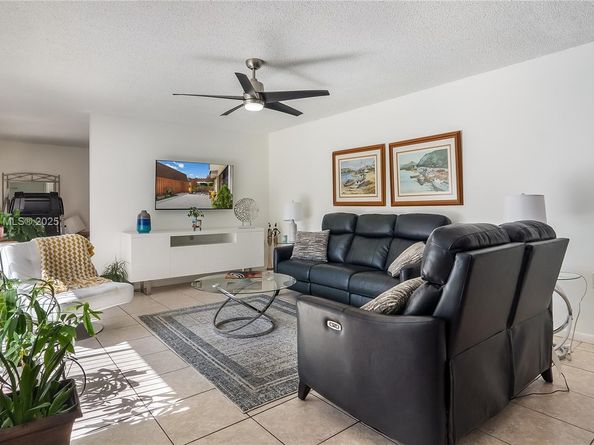 9109 C SW 20th St, Davie FL 33324