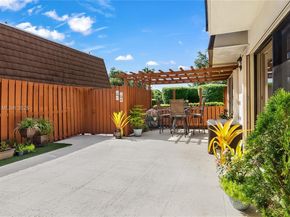 9109 C SW 20th St, Davie FL 33324