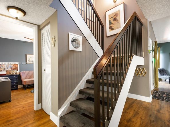 1207 NW 123rd Ave, Pembroke Pines FL 33026