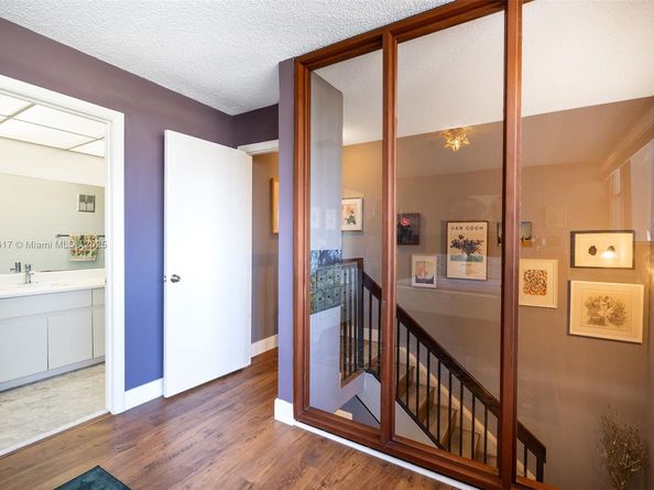 1207 NW 123rd Ave, Pembroke Pines FL 33026