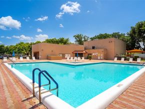 1207 NW 123rd Ave, Pembroke Pines FL 33026