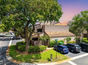 1207 NW 123rd Ave, Pembroke Pines FL 33026