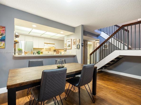 1207 NW 123rd Ave, Pembroke Pines FL 33026