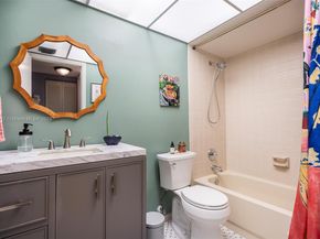 1207 NW 123rd Ave, Pembroke Pines FL 33026