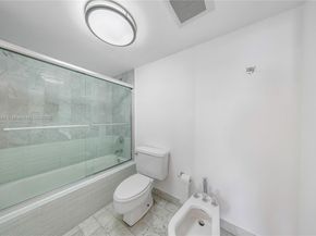 801 N Venetian Dr 903, Miami FL 33139