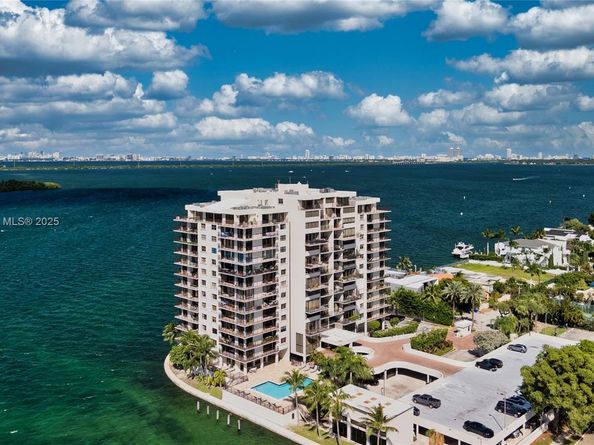 801 N Venetian Dr 903, Miami FL 33139