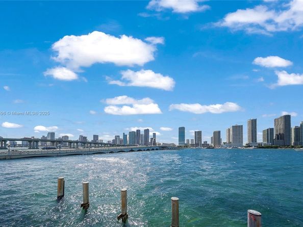 801 N Venetian Dr 903, Miami FL 33139