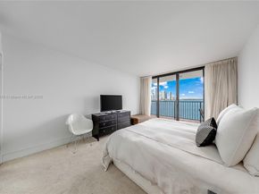 801 N Venetian Dr 903, Miami FL 33139