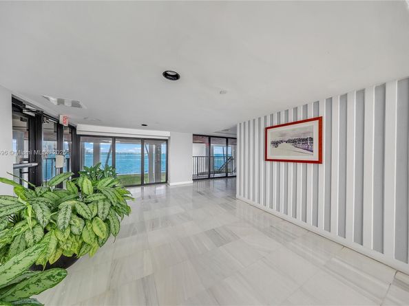 801 N Venetian Dr 903, Miami FL 33139