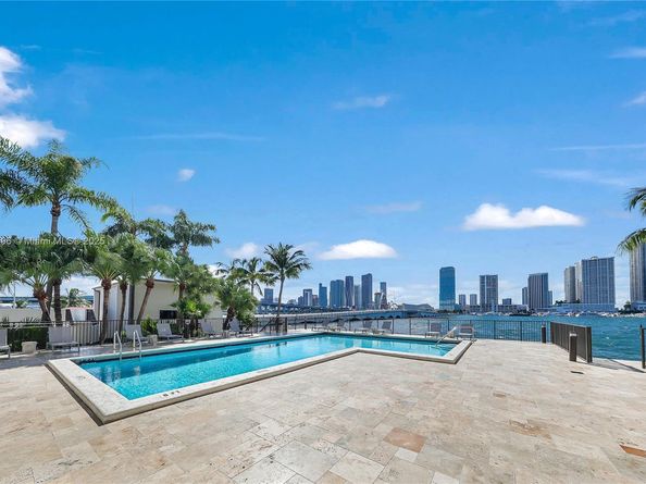 801 N Venetian Dr 903, Miami FL 33139