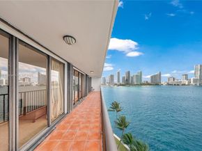 801 N Venetian Dr 903, Miami FL 33139