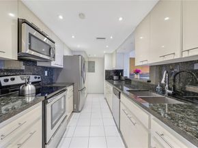 801 N Venetian Dr 903, Miami FL 33139