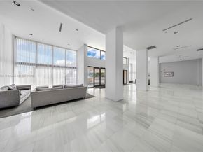 801 N Venetian Dr 903, Miami FL 33139