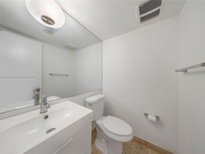 801 N Venetian Dr 903, Miami FL 33139