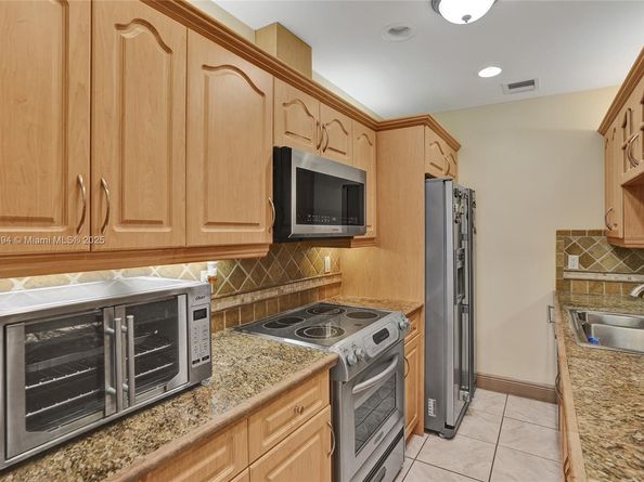 1101 NE 182nd St, North Miami Beach FL 33162
