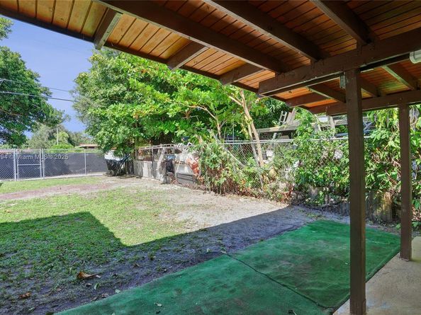 1101 NE 182nd St, North Miami Beach FL 33162