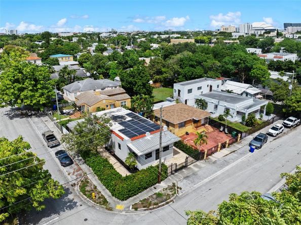 944 SW 10th Ave, Miami FL 33130