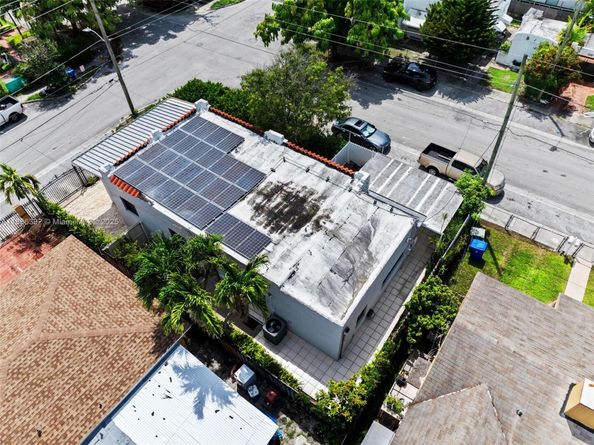 944 SW 10th Ave, Miami FL 33130