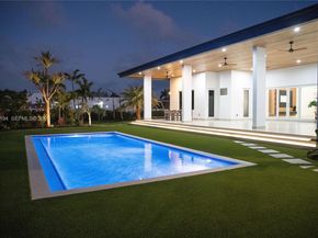 13231 SW 220 St, Miami FL 33170