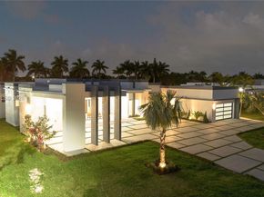 13231 SW 220 St, Miami FL 33170