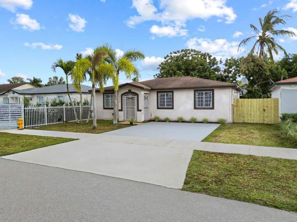28901 SW 150th Pl, Homestead FL 33033