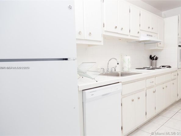 100 Lincoln Rd 1216, Miami Beach FL 33139