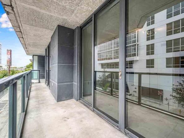 201 SW 17th Rd 302, Miami FL 33129