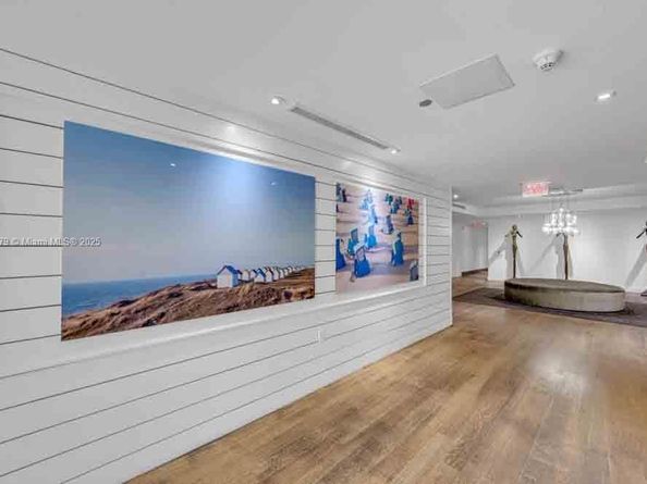 201 SW 17th Rd 302, Miami FL 33129