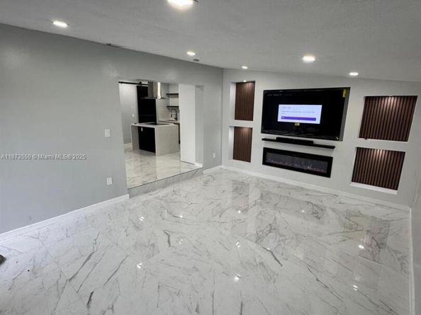 4120 SW 31st Dr, West Park FL 33023
