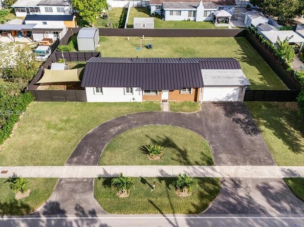 1125 NW 15th St, Homestead FL 33030