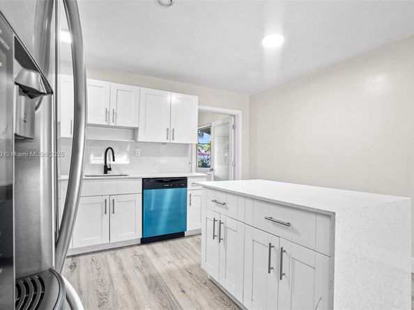 7110 NW 57th Ct, Tamarac FL 33321