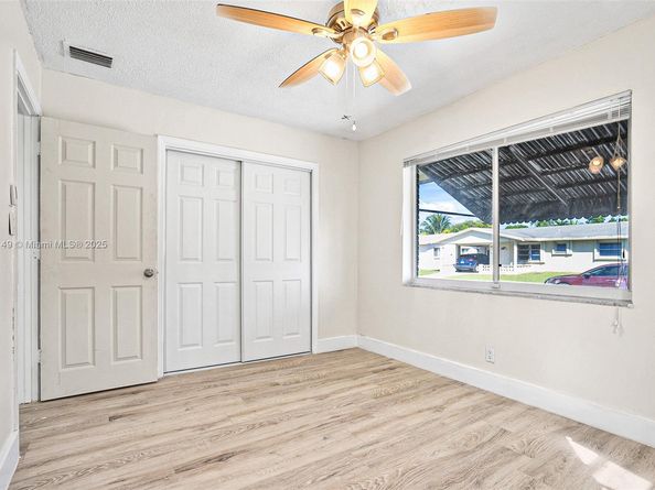 7110 NW 57th Ct, Tamarac FL 33321