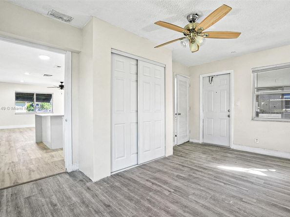 7110 NW 57th Ct, Tamarac FL 33321