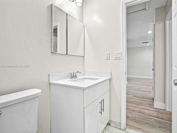 7110 NW 57th Ct, Tamarac FL 33321