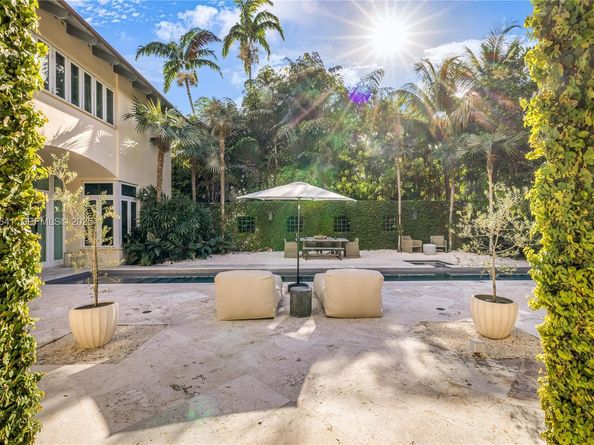 7370 Vistalmar St, Coral Gables FL 33143