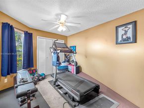 8220 Waterford Ln, Tamarac FL 33321