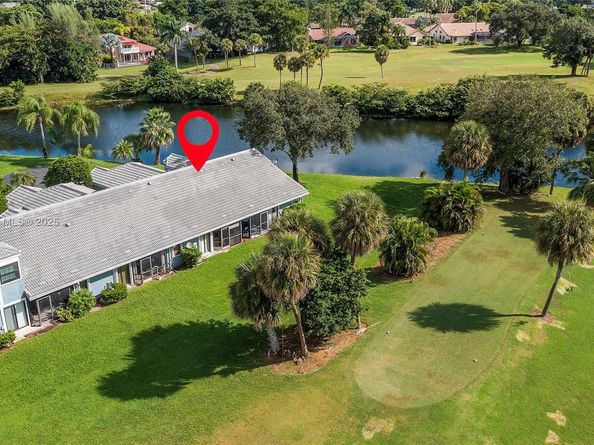 8220 Waterford Ln, Tamarac FL 33321