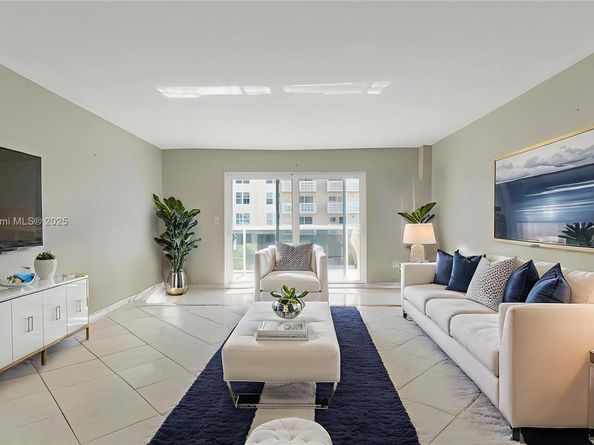 1801 S Ocean Drive 207, Hollywood FL 33019