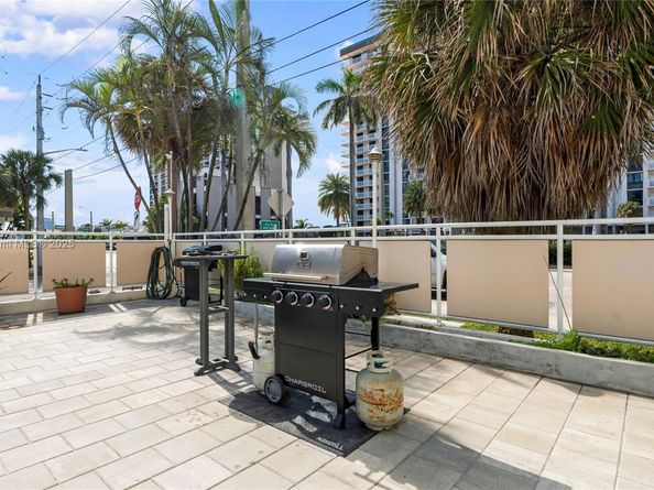 1801 S Ocean Drive 207, Hollywood FL 33019