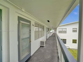 39 Prescott B 39, Deerfield Beach FL 33442