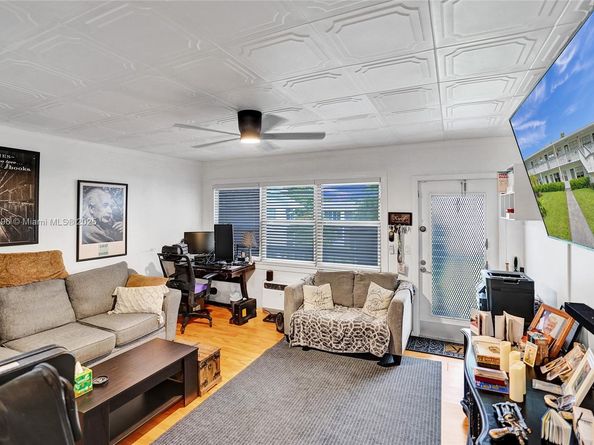 39 Prescott B 39, Deerfield Beach FL 33442