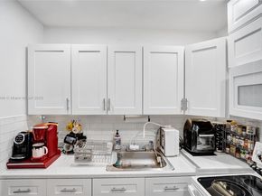 39 Prescott B 39, Deerfield Beach FL 33442