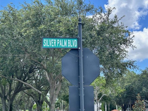 12666 NW 14th Pl 12666, Sunrise FL 33323