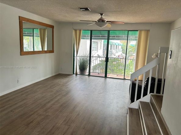 12666 NW 14th Pl 12666, Sunrise FL 33323