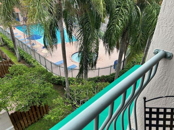 12666 NW 14th Pl 12666, Sunrise FL 33323