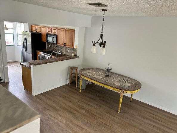 12666 NW 14th Pl 12666, Sunrise FL 33323