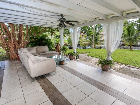3000 Hollywood Blvd, Hollywood FL 33021